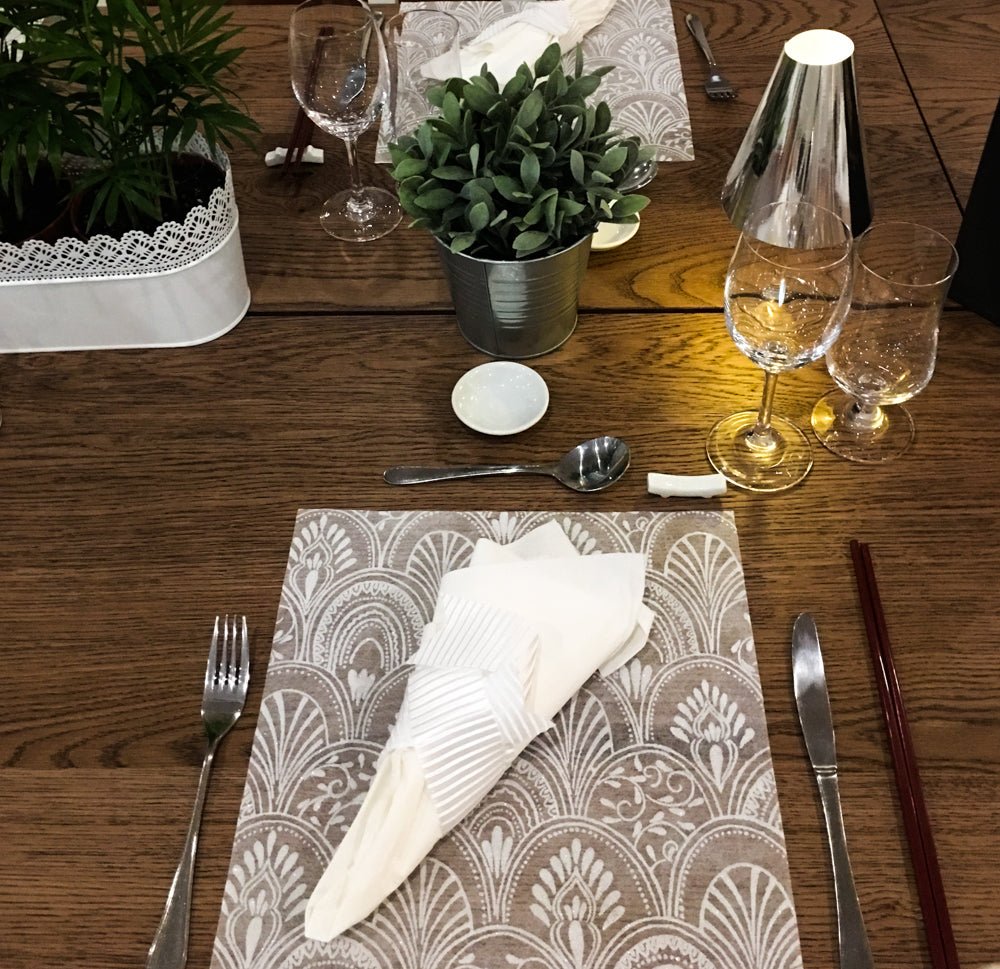 Milano Design Round Placemats – Black | Place Matters (Pack of 20) - Place Matters