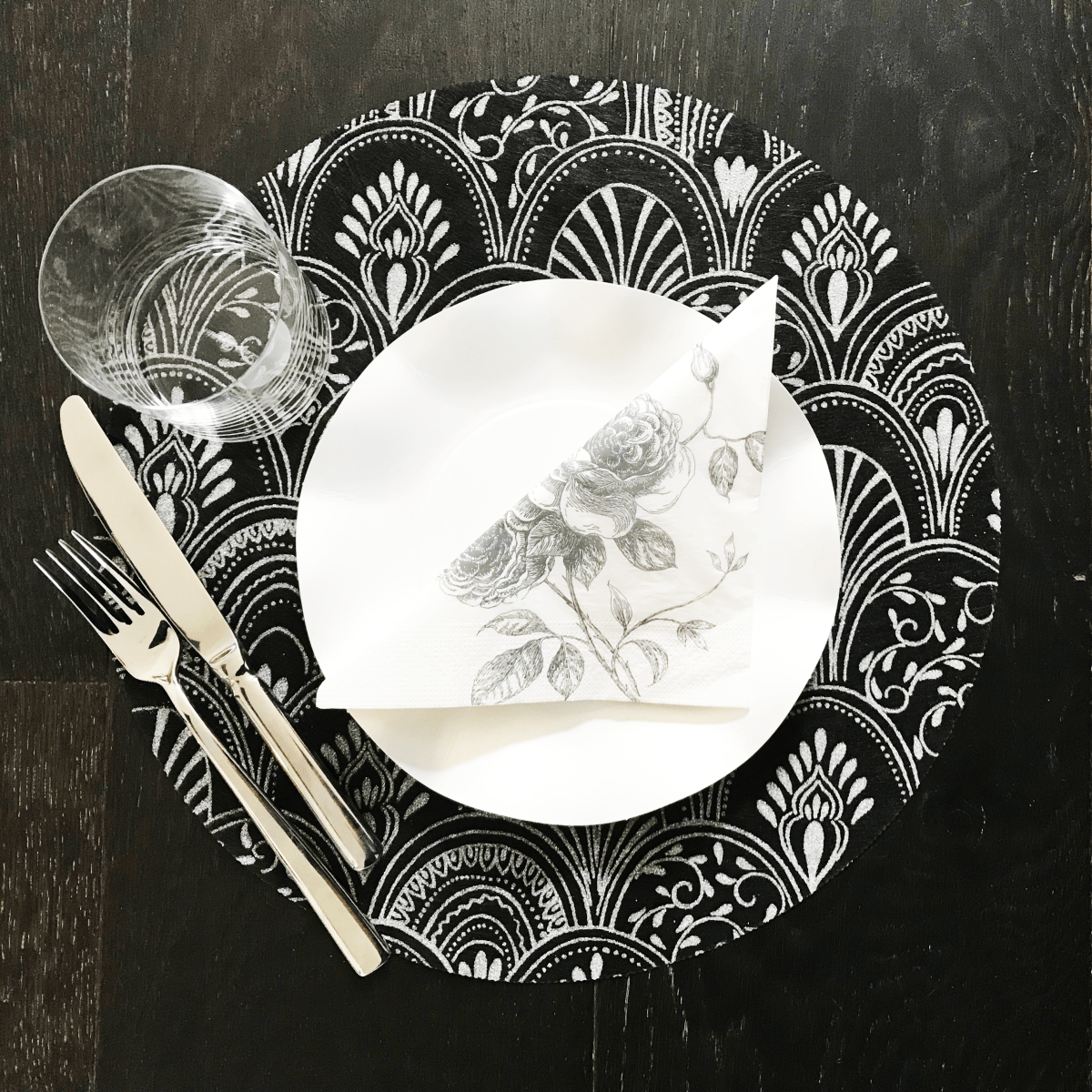Milano Design Round Placemats – Black | Place Matters (Pack of 20) - Place Matters