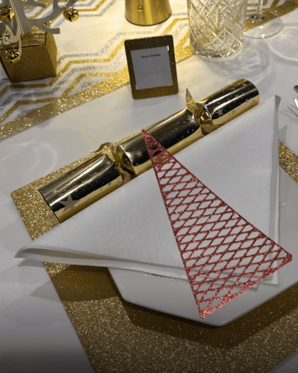 Christmas Tree Napkin Decor (Droplets Design) - Place MattersChristmas Table Decor